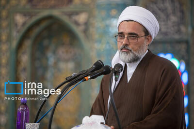 امام جمعه اهل سنت کرمانشاه: وحدت مسئولان، نیروهای مسلح و مردم ضامن اقتدار کشور است