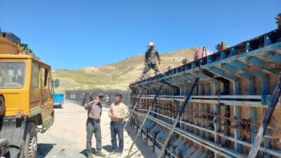 انشعاب راه آهن بندرعباس مورد حمله دشمن قرار گرفت