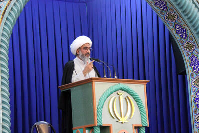  امام جمعه بوشهر: مردم جنوب هرگز زیر بار ذلت نرفته‌اند