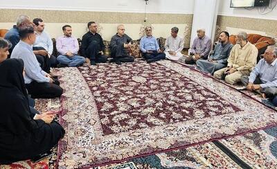  استاندار هرمزگان: پیگیری مطالبات خانواده‌های شهدا، اولویت اصلی مدیریت استان است