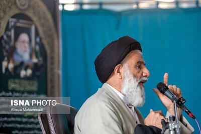  امام جمعه اهواز: انقلاب اسلامی باید در مسیر خونخواهی رهبر شهید پیش رود