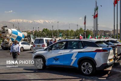  عضو کمیسیون عمران: نظارت بر فعالیت و نرخ‌گذاری تاکسی‌های اینترنتی ضعیف است