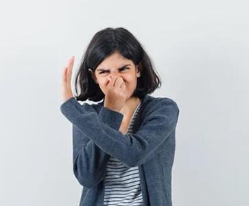خوراکیهایی که بدبویتان میکنند