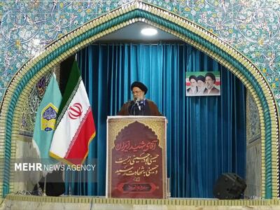  ایستادگی در برابر آمریکا تنها راه حفظ عزت و استقلال کشور است