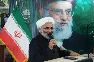  وحدت مردم مهم‌ترین عامل خنثی‌سازی توطئه‌های دشمنان است
