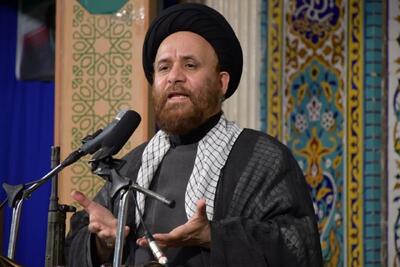  معلمی: مراقب کودتای نرم با شعار صلح شرافتمندانه باشید