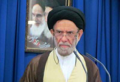  امام جمعه دیر: ملت ایران منطق عزت را دنبال می‌کند - پارس فوتبال