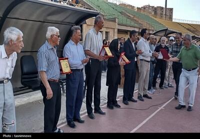  زنده نگه داشتن نام بزرگان فوتبال کردستان در یک دیدار خاطره‌انگیز تصویر - تسنیم