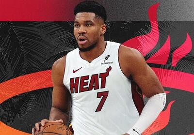 بازدید یانیس از رختکش تیم جدیدش در NBA - تسنیم