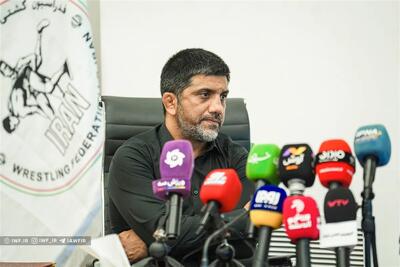  دبیر: از فوتبال تا کشتی و والیبال همه اعضای خانواده بزرگ ورزش ایران هستیم
