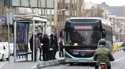  حادثه در خیابان ولیعصر / تصادف اتوبوس تندرو با خودروهای امدادی دردسر ساز شد