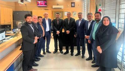 بازدید سرپرست مدیریت عامل بانک سرمایه از شعبه ناصرخسرو