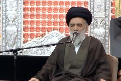 اعلام جنگ و صلح از وظایف انحصاری ولی فقیه است