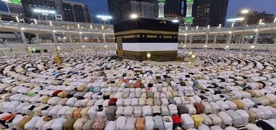 فلسفه نماز چیست و ما چرا نماز میخوانیم؟