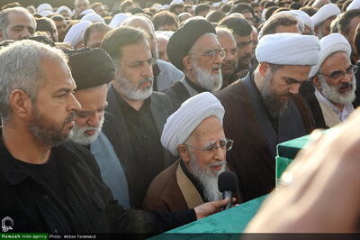 تفسیر فرزند آیت الله جوادی آملی از «نماز پدر بر پیکر رهبر شهید»؛ چرا از دو تعبیر «شهید» و «قتیل» استفاده شد؟