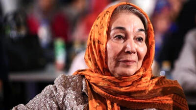 عکس سفر در زمان / عکس اوج جوانی پروانه معصومی همراه شوهر و پسرش / سال ۱۳۵۱