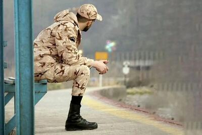 آواز جیگرسوز؛ سرباز شب قبل خواب به اصرار رفیقش خوند بی خبر از این که فردا رو نمیبینن