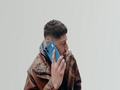  ناتینگ فون 4b رونمایی شد؛ سخت‌افزار معمولی و طراحی غیرمعمول
