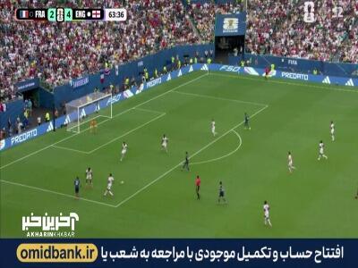  شوت دمبله دقیقا جایی رفت که دروازه‌بان بود