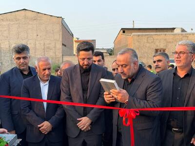 چمن مصنوعی مینی فوتبال روستای زنگیان افتتاح شد