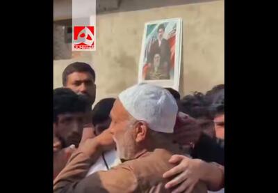  لحظه استقبال چشمگیر از جوان کشمیری بعد از حبس در عربستان + ویدئو | ماجرا چه بود؟