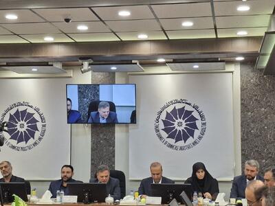  استاندار زنجان: تولیدکنندگان با موانع ساختاری در نظام تصمیم گیری بانکی مواجه هستند