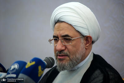  آیت‌الله اراکی: انتقام خون رهبر شهید، مقدمه ظهور امام زمان است/ هر سرباز آمریکایی، در هر جای دنیا، هدف انتقام است