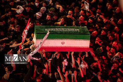  ببینید |  پنجره متفاوتی به تشییع با شکوه پیکر مطهر رهبر شهید انقلاب اسلامی بر دستان مردم عزادار عراق در کربلای معلی