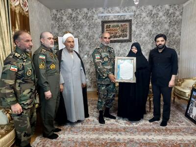  فرمانده نیروی زمینی ارتش با خانواده شهید سپهبد موسوی دیدار کرد