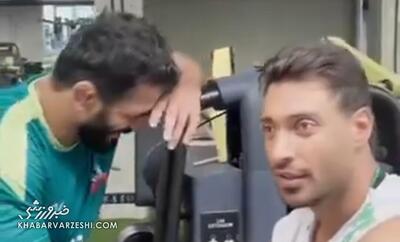  ویدیو| کل کل حسن یزدانی و شجاع خلیل‌زاده بر سر قهرمان جهان! - پارس فوتبال