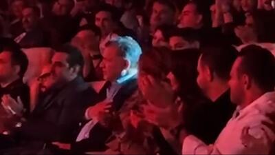 سفر در زمان / فیلم استقبال سنگین از علی دایی در کنسرت روزبه نعمت الهی