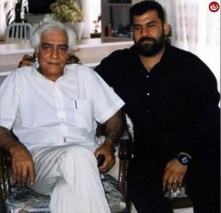 عکس محمدعلی فردین در اواخر عمر و در خانه شخصی اش