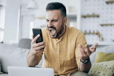  شبکه‌های اجتماعی از اعصاب شما درآمدزایی می‌کنند