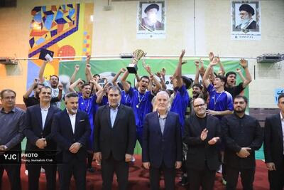  فاطمیون شیراز قهرمان فوتسال محلات در یادواره شهدای جنگ رمضان شد