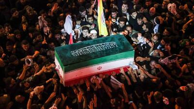  ۸ سال شهید دادیم تا رهبرمان در عراق تشییع شود؟ + فیلم