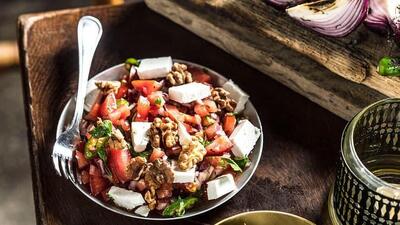  این سالادهای تابستانی جای ناهار را هم می‌گیرند