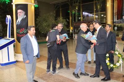 استقبال از قهرمانان والیبال نشسته جهان در فرودگاه مشهد