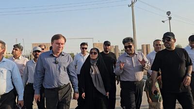  وزیر راه و شهرسازی وارد بوشهر شد