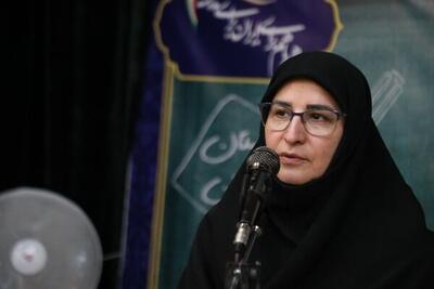 مسیر عزت و استقلال کشور از دبستانها آغاز میشود