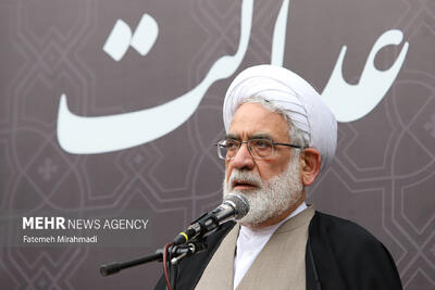 منتظری: قاضی تراز انقلاب فقط رضایت خدا و قانون را ملاک قرار میدهد