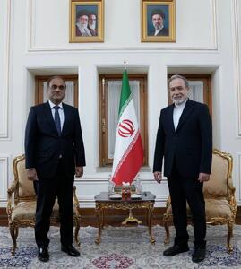 سفیر پاکستان استوارنامه خود را به عراقچی تسلیم کرد