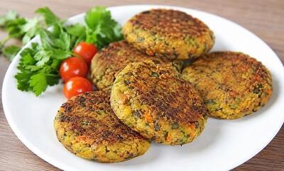  طرز تهیه کوکو سبزیجات؛ رژیمی با مواد در دسترس