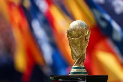  سرنوشت جام جهانی طلای ۱۸ عیار بعد از جشن قهرمانی چه می شود؟ ماجرای نسخه بدلی فیفا و سرقت چیست؟ + فیلم - پارس فوتبال