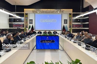  شهردار مشهد مقدس: خدمت‌رسانی بی‌وقفه شهرداری در مراسم تشییع امام شهید، جلوه‌ای از همدلی و مدیریت جهادی بود | آرامش شهر و تعامل میان مدیریت شهری، مهم‌ترین سرمایه مشهد است + فیلم