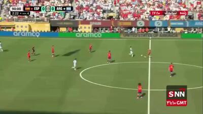 انزو فرناندز با کارت زرد دوم داور از بازی اخراج شد / اسپانیا 0 - 0 آرژانتین