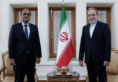 تقدیم استوارنامه سفرای پاکستان، سریلانکا، عراق و ایرلند به عراقچی - تسنیم