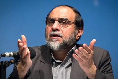  واکنش استاد اقتصاد دانشگاه تهران به سخنان عجیب رحیم‌پور ازغدی: رسانه‌های قدرتمند جهان از این مواضع استفاده و بر اساس آن، روایت مورد نظر خود را شکل می‌دهند/ اقتصاد کشور طی حدود ۱۵ سال گذشته با نرخ سرمایه‌گذاری ثابت منفی مواجه بوده