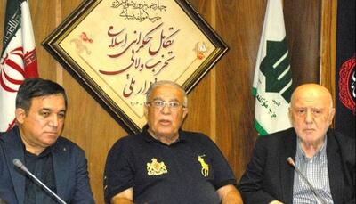 تاجرنیا: چرا کاری میکنند که بازیکنان دو قراردادی شوند؟