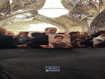  حضور خانواده ماکان نصیری در جوار مزار رهبر شهید