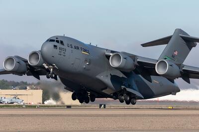 تصاویری دیدنی از تیک آف هواپیمای «بوئینگ C-17 گلوب مستر»